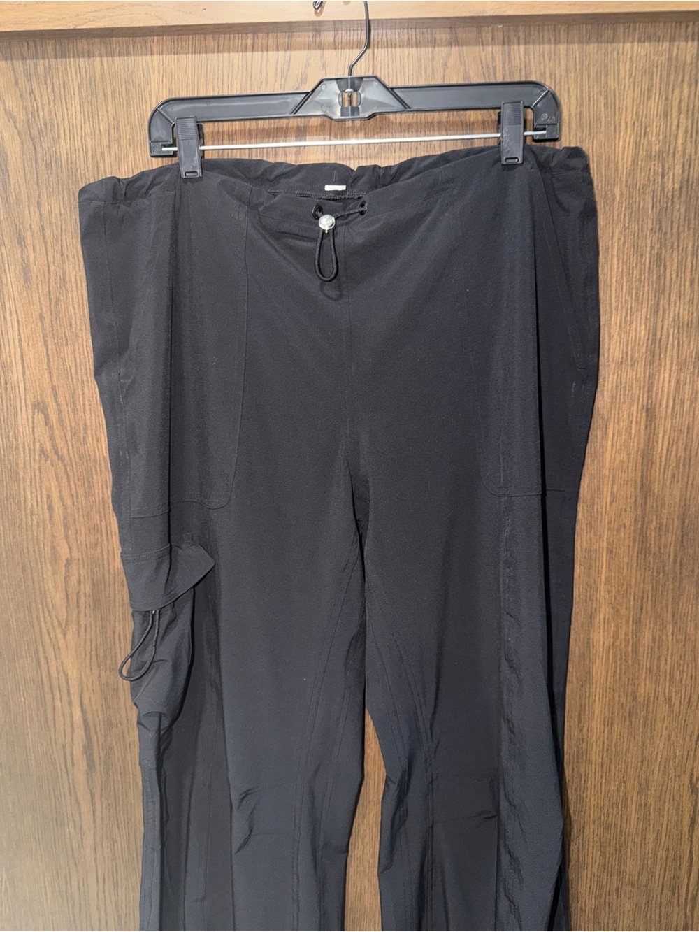 Alo Yoga Low Rise Megastar Cargo Pants Black Women’s Size L Bungee Wide Leg - Picture 4 of 6
